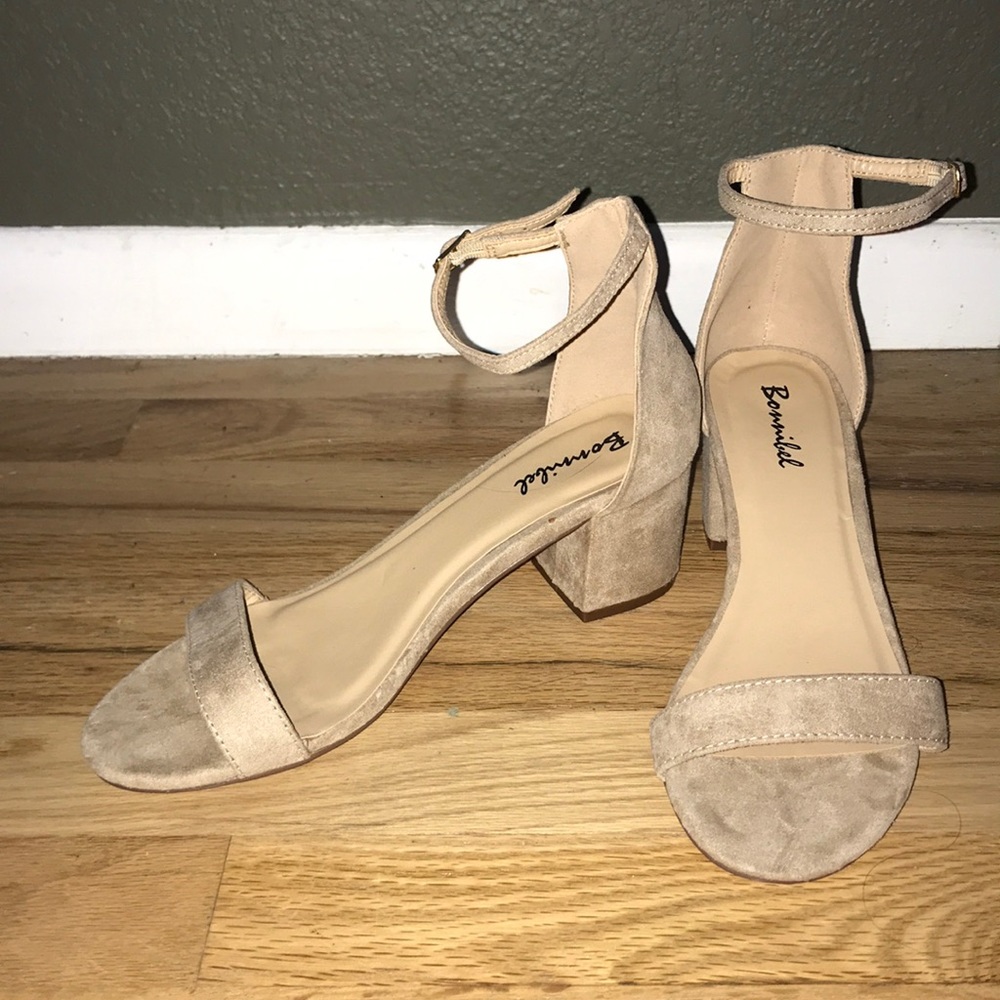Tan/Nude Baby Heel